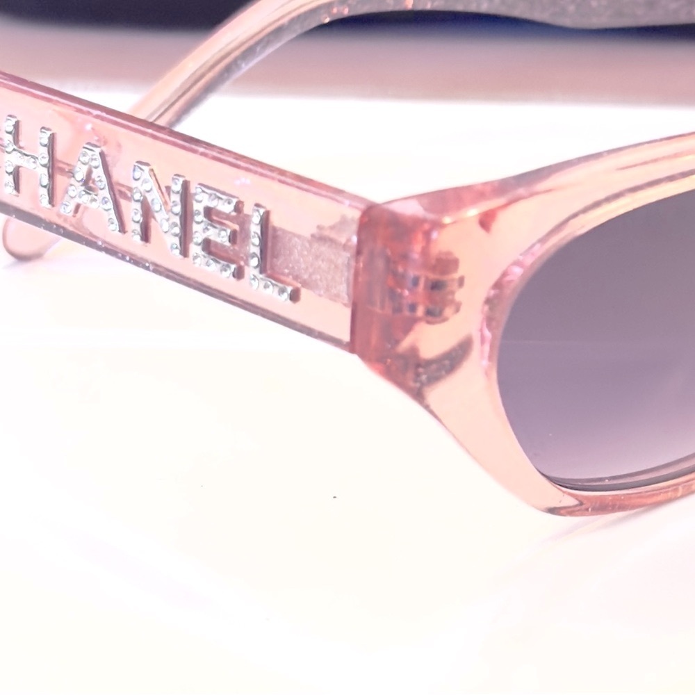 Pink Chanel Sunglasses w COA - Picture 8 of 9